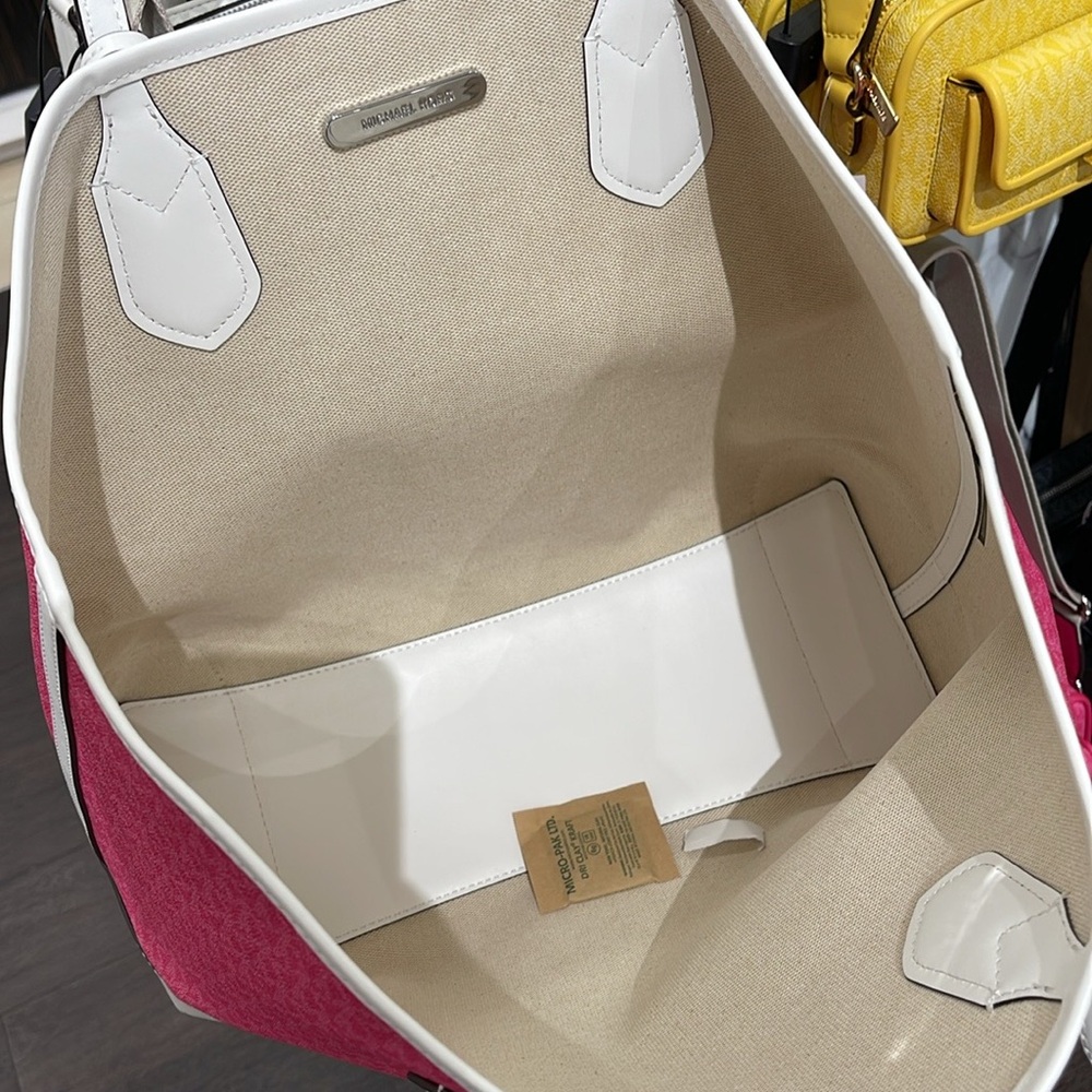 Michael Kors Eva Large Signature Logo Stripe Shoulder Tote Bag Dragonfruit 
NWT - Picture 9 of 16